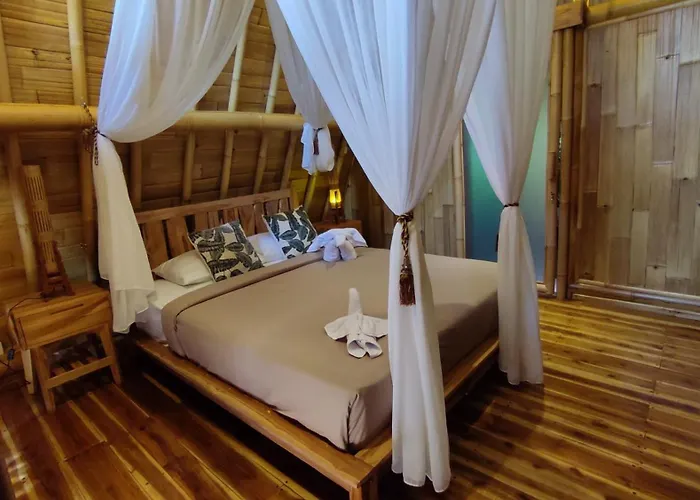Sekumpul Bali Hidden Space ホテル Singaraja