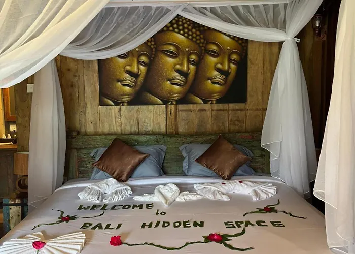 Sekumpul Bali Hidden Space ホテル Singaraja